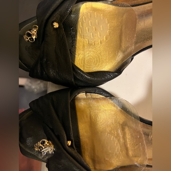 SIGNATURE REPORT PERP TOE HEELS - Picture 7 of 7